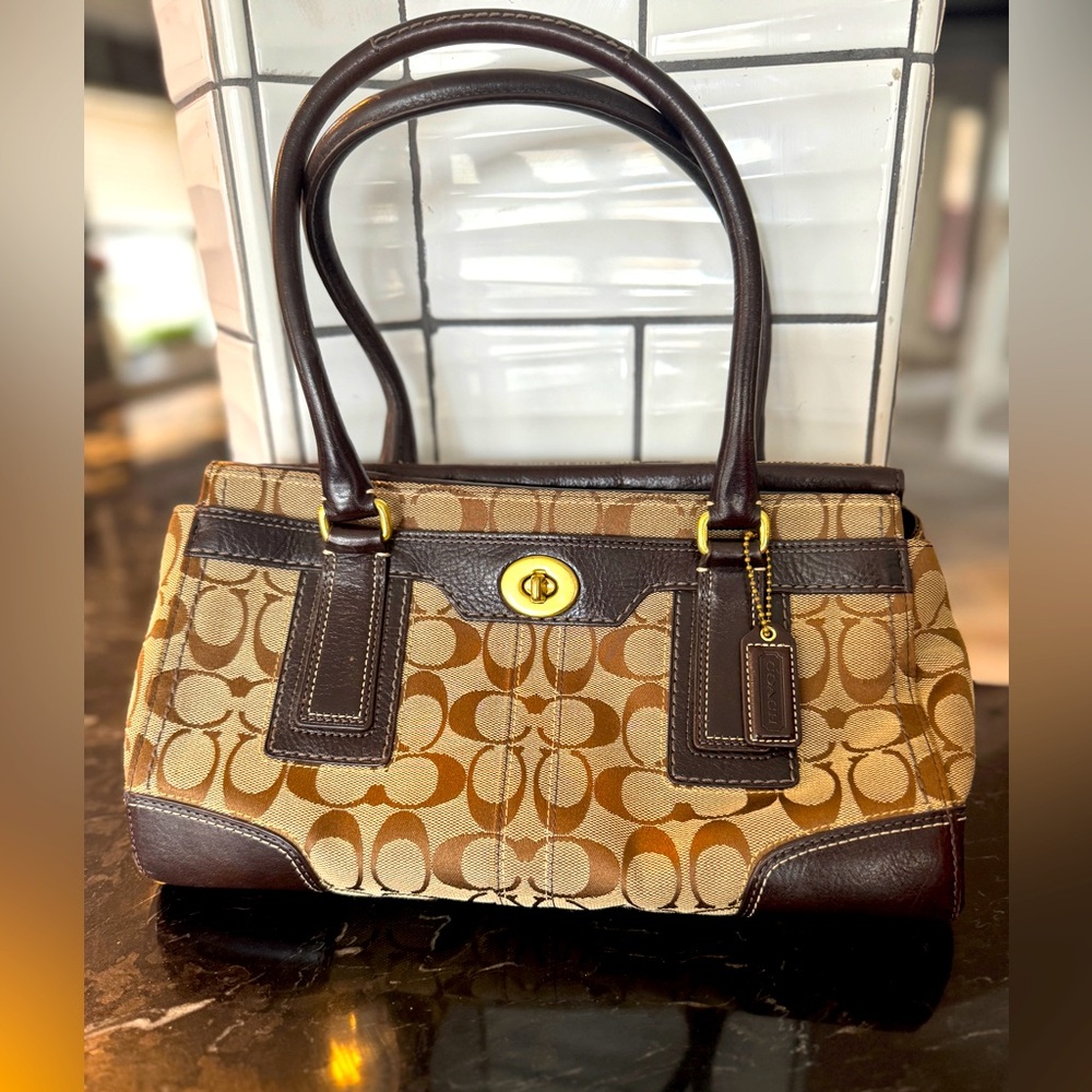 COACH Hampton Signature Brown/Tan Large Carryall Purse 11062